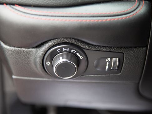 Used 2024 Dodge Durango GT image 19