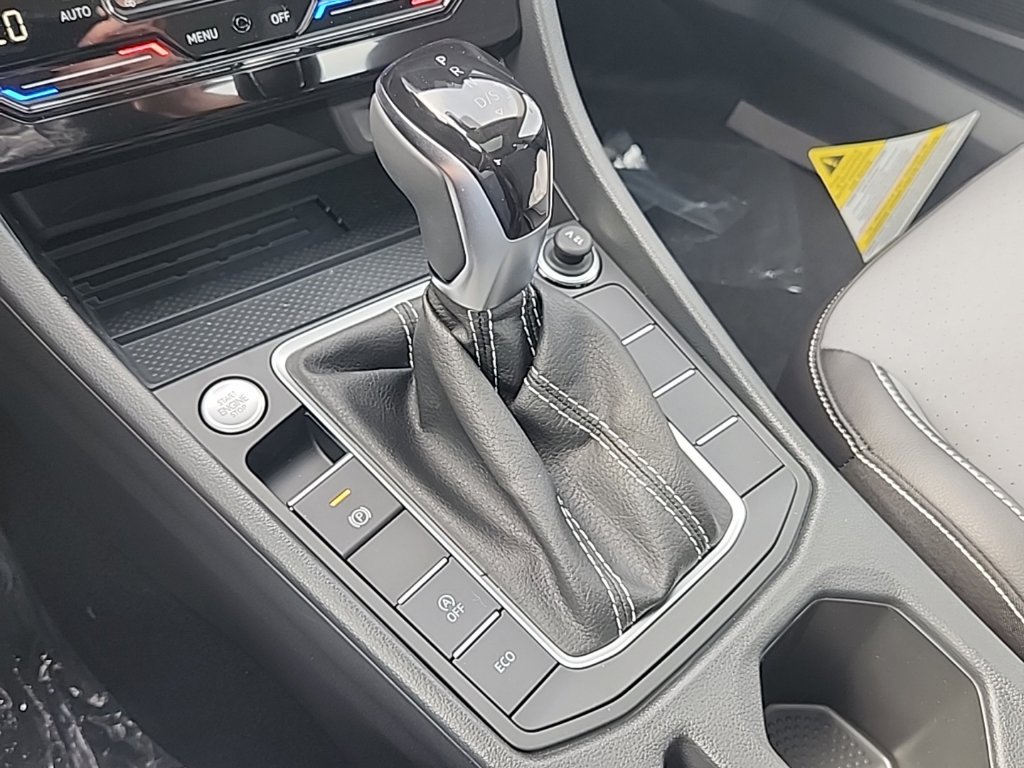 New 2026 Volkswagen Jetta SE FWD image 18