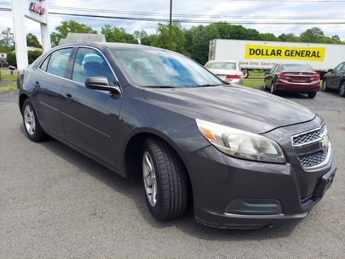 Used 2013 Chevrolet Malibu LS w/ Protection Package FWD image 3