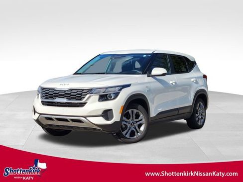 Used 2022 Kia Seltos LX image 1