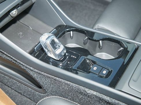 New 2025 Volvo XC40 B5 Plus w/ Climate Package image 14