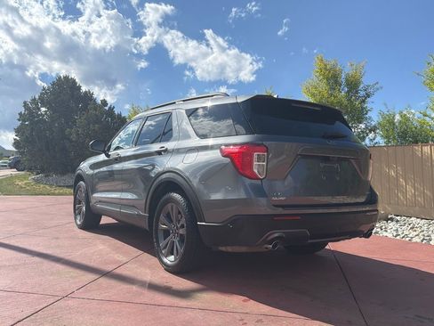 Used 2021 Ford Explorer XLT w/ Equipment Group 202A AWD/4WD image 6