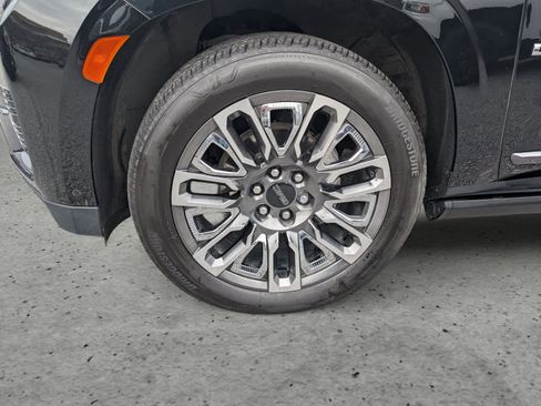 Certified 2024 GMC Yukon Denali Ultimate image 7