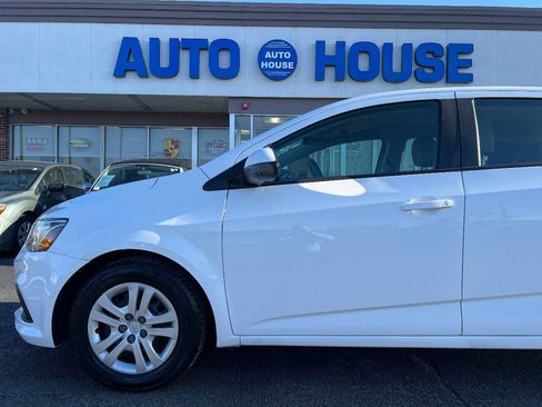 Used 2017 Chevrolet Sonic LT FWD image 33
