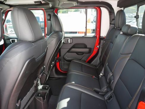 New 2025 Jeep Gladiator High Tide image 23