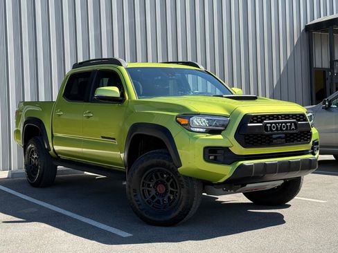 Used 2022 Toyota Tacoma TRD Pro AWD/4WD image 3
