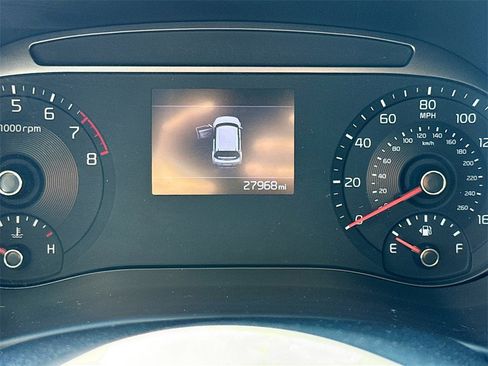 Used 2020 Kia Soul LX image 12