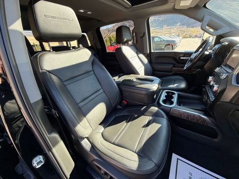 Used 2022 GMC Sierra 3500 Denali image 29