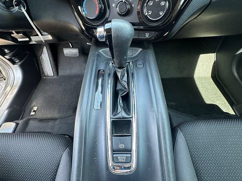 Used 2020 Honda HR-V LX image 28