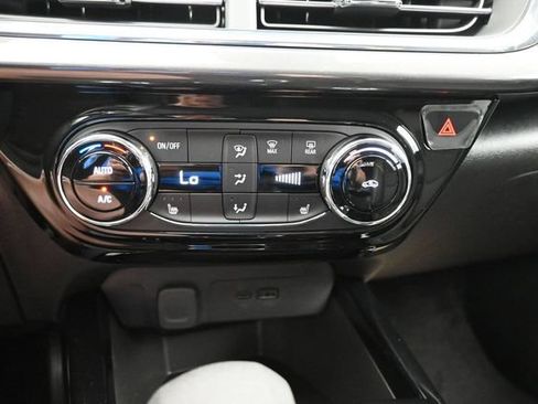 New 2026 Chevrolet Trax ACTIV w/ Driver Confidence Package FWD image 17