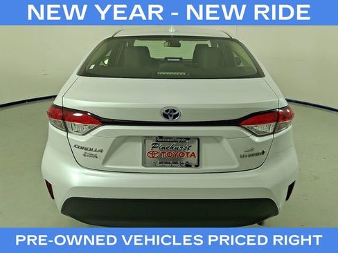 Used 2024 Toyota Corolla LE image 6