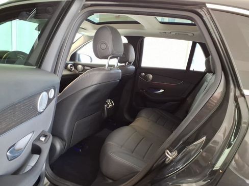 Used 2020 Mercedes-Benz GLC 300 4MATIC image 17
