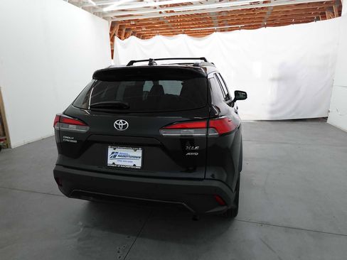 Used 2023 Toyota Corolla Cross XLE w/ Convenience Package image 5