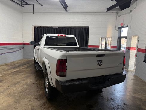 Used 2014 RAM 2500 Tradesman w/ Power & Remote Entry Group image 9