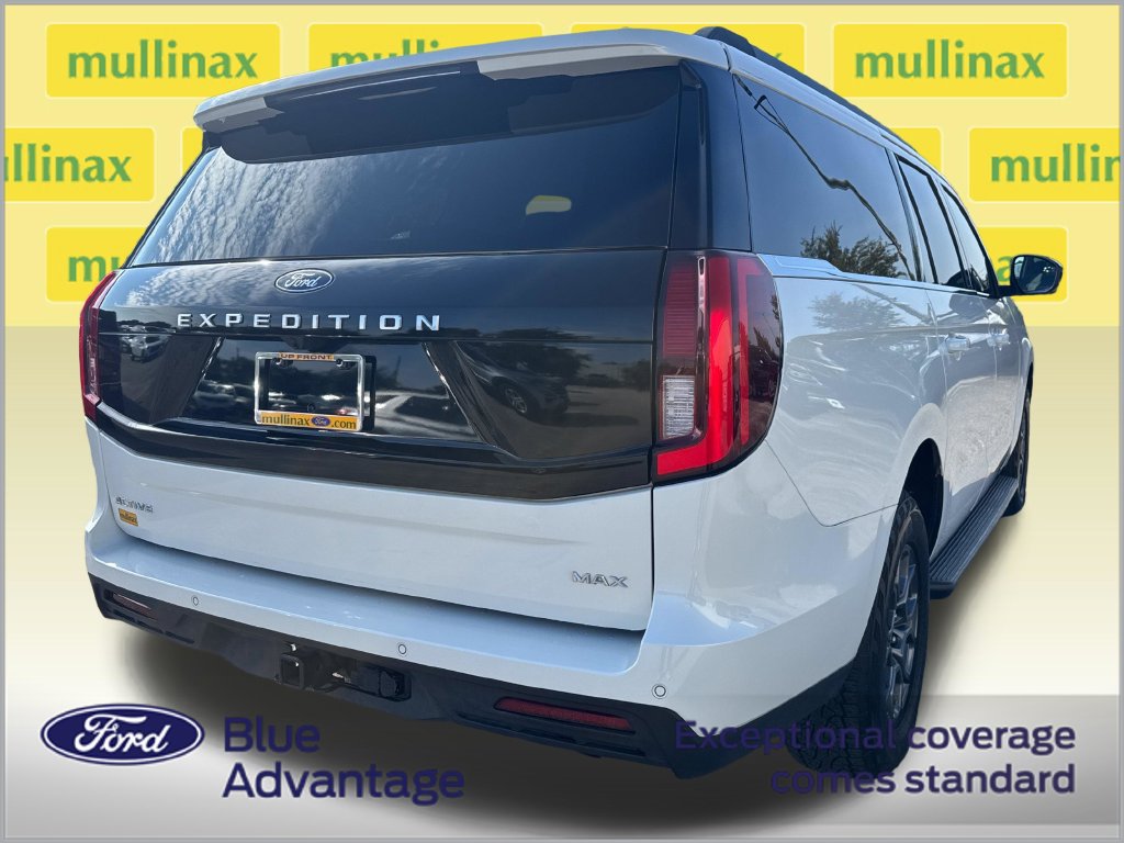 Used 2025 Ford Expedition Max Active RWD image 4