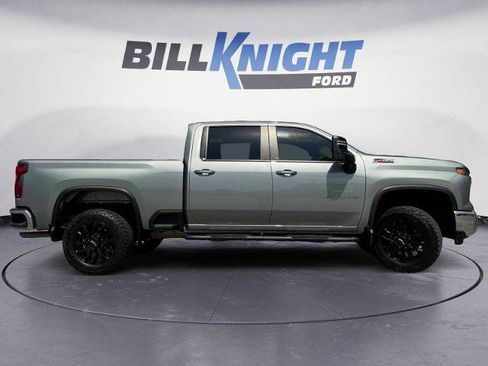 Used 2025 Chevrolet Silverado 2500 LT w/ All Star Edition AWD/4WD image 6