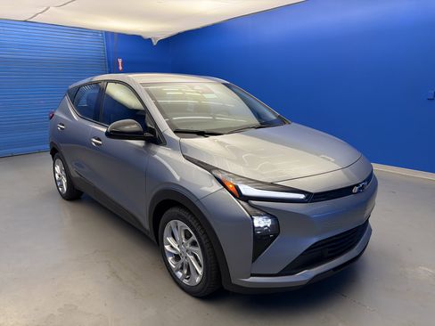 New 2027 Chevrolet Bolt LT w/ Comfort Package FWD image 2