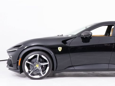 Used 2024 Ferrari Purosangue AWD/4WD image 12