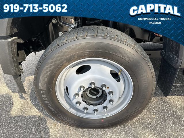 New 2026 Ford F550 4x4 Crew Cab image 15
