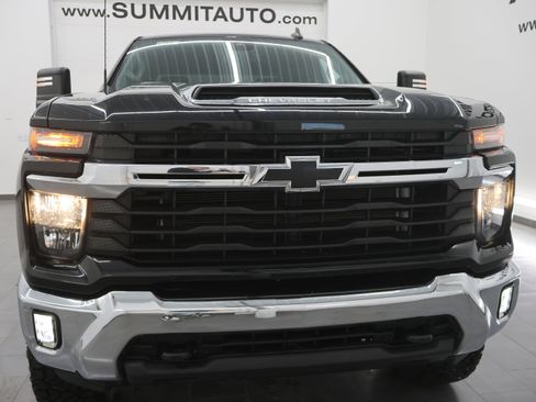 Used 2024 Chevrolet Silverado 2500 LT image 20