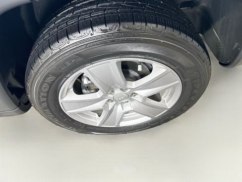 Used 2022 Jeep Compass Latitude AWD/4WD image 11