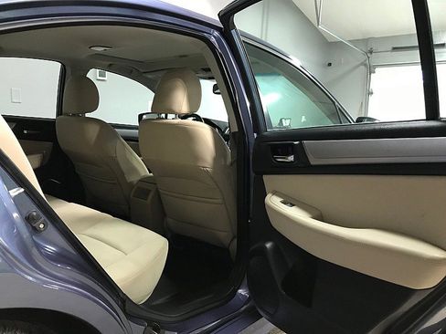 Used 2017 Subaru Legacy 2.5i Premium w/ Moonroof Package AWD/4WD image 15