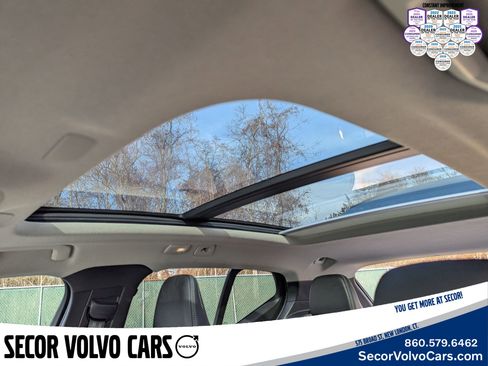 Certified 2023 Volvo XC40 B5 Ultimate w/ Protection Package Premier image 20