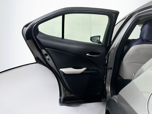 Used 2019 Lexus UX 200 F Sport image 26