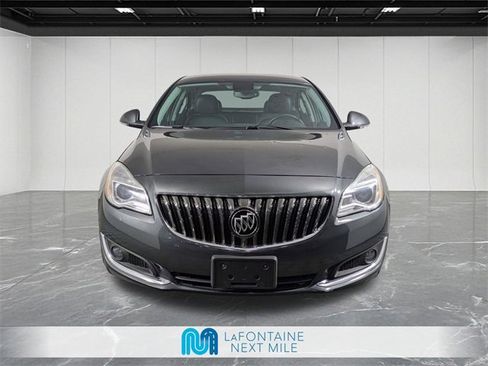 Used 2017 Buick Regal Sport Touring image 8