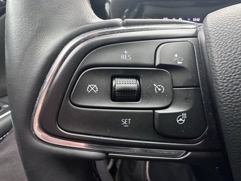 Used 2022 Buick Envision Essence w/ Safety Package image 19