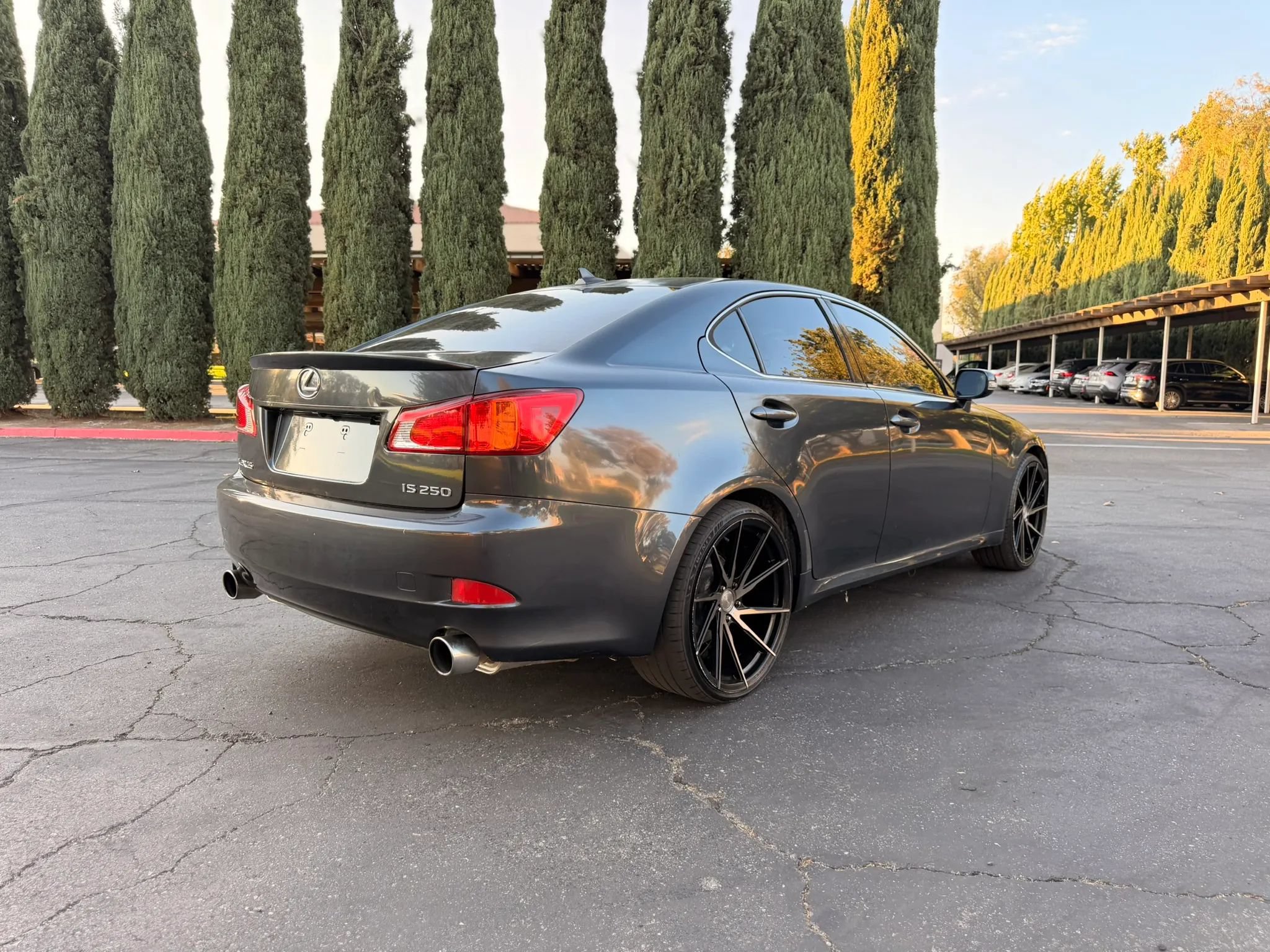 Used 2010 Lexus IS 250 w/ Preferred Accessory Package RWD image 5