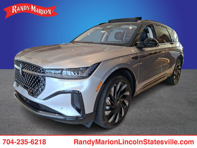 New 2026 Lincoln Nautilus Reserve w/ Jet Appearance Package AWD/4WD image 1