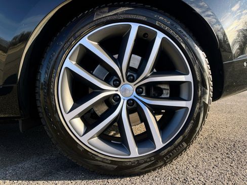 Used 2025 Land Rover Range Rover SE image 11