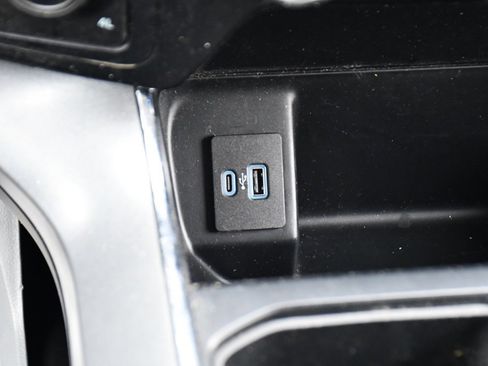 Used 2022 Ford F150 XLT w/ Equipment Group 302A High image 30