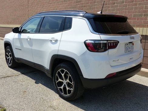 Used 2024 Jeep Compass Limited AWD/4WD image 8