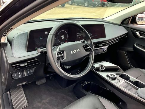 Used 2022 Kia EV6 Wind image 17