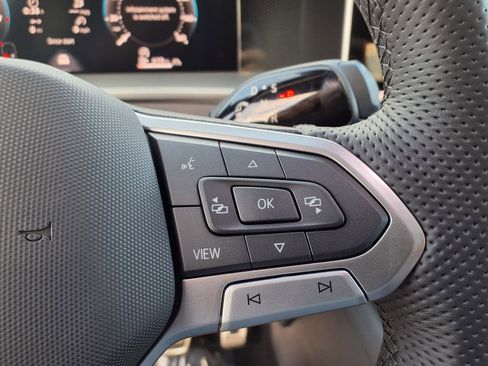 New 2026 Volkswagen Tiguan SE R-Line AWD/4WD image 48