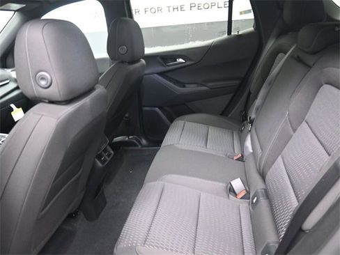 New 2026 Chevrolet Equinox LT image 9