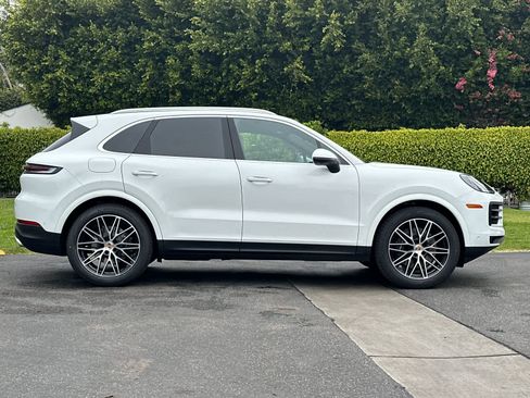 New 2026 Porsche Cayenne image 9