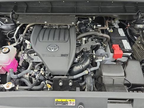 Used 2023 Toyota Highlander Platinum FWD image 35