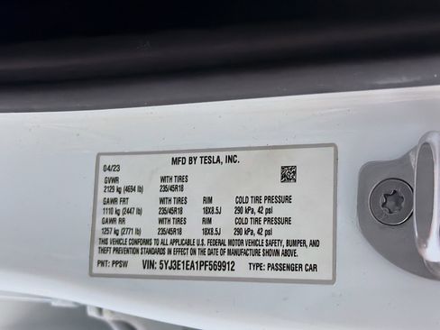 Used 2023 Tesla Model 3 Standard Range RWD image 12