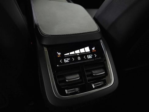 Used 2024 Volvo XC90 B5 Core w/ Climate Package AWD/4WD image 29