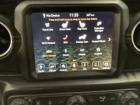 Used 2022 Jeep Wrangler Unlimited Sahara w/ Cold Weather Group image 18