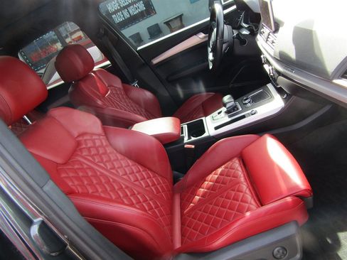 Used 2018 Audi SQ5 Premium Plus w/ S Sport Package AWD/4WD image 5