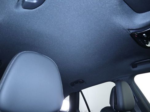 Certified 2025 Mercedes-Benz GLC 300 image 19