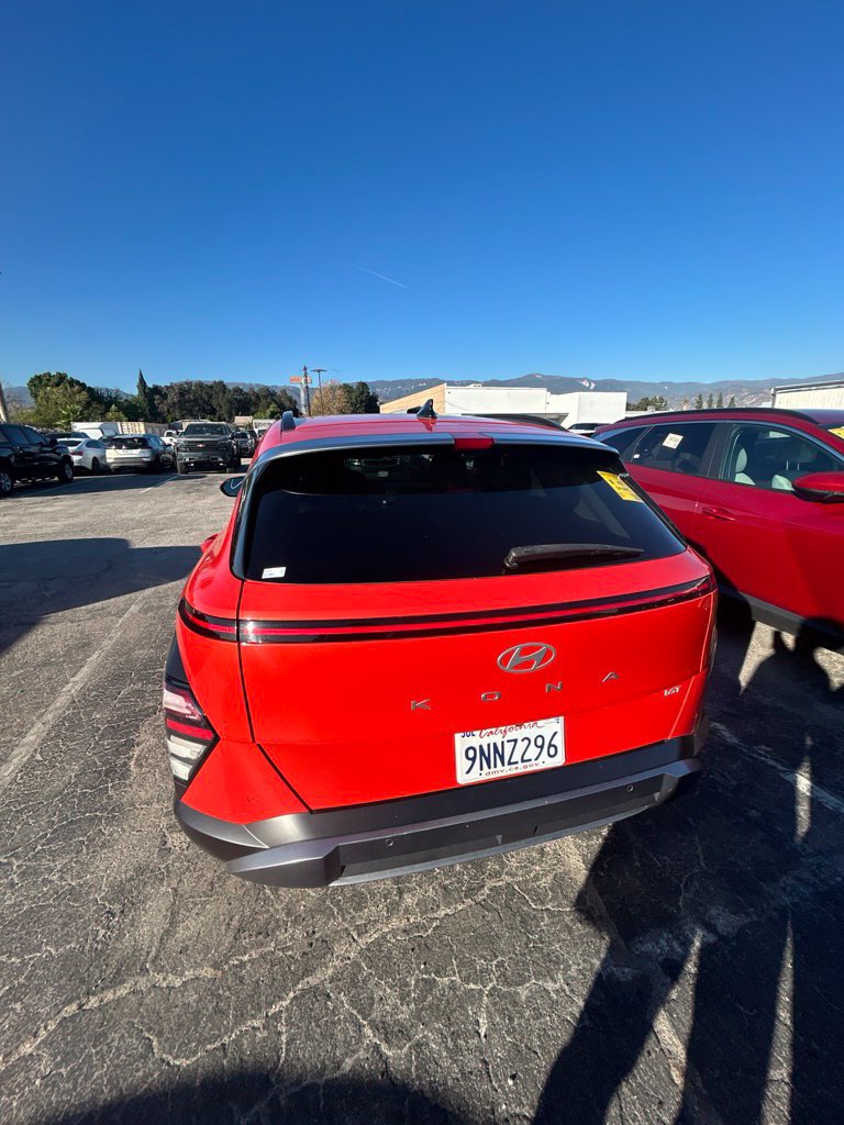 Used 2024 Hyundai Kona Limited FWD image 7