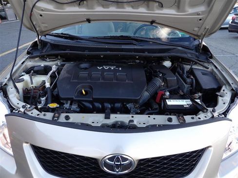 Used 2010 Toyota Corolla LE image 21