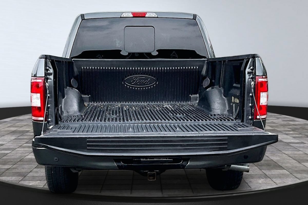 Used 2018 Ford F150 XLT w/ Equipment Group 302A Luxury AWD/4WD image 39