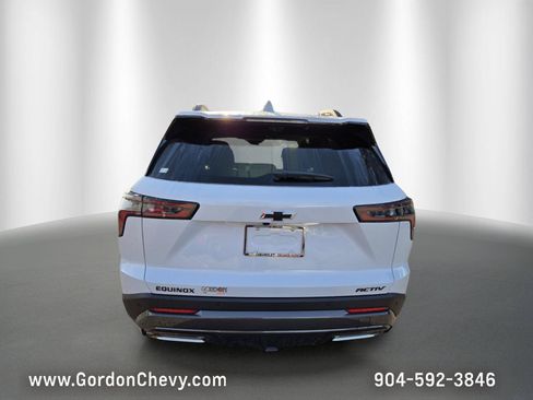 New 2026 Chevrolet Equinox ACTIV w/ Convenience Package III FWD image 5