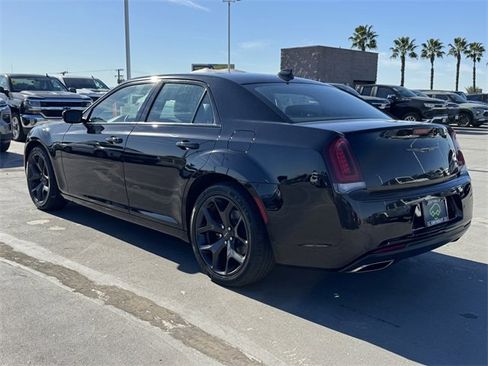 Used 2022 Chrysler 300 S image 3